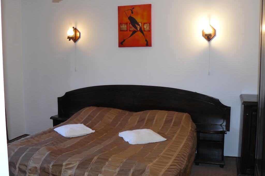 Pensiunea Lais Bran (Brasov) Quarto foto